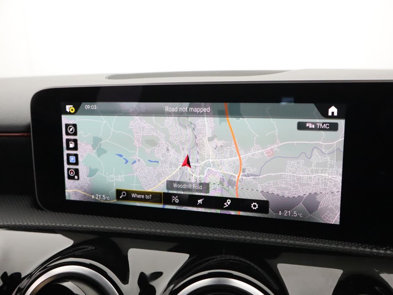 Mercedes-Benz A Class 1.5 A180d AMG Line (Executive) — image 32