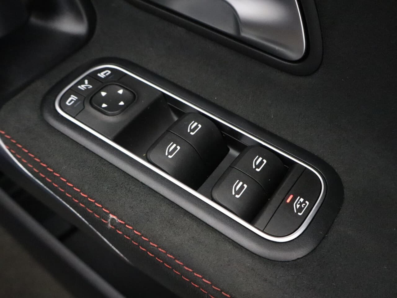Mercedes-Benz A Class 1.5 A180d AMG Line (Executive) — image 47