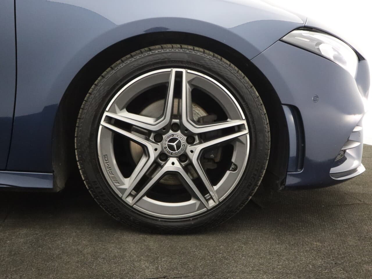 Mercedes-Benz A Class 1.5 A180d AMG Line (Executive) — image 51