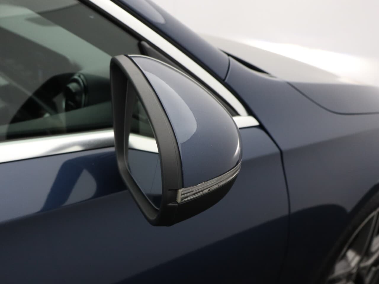 Mercedes-Benz A Class 1.5 A180d AMG Line (Executive) — image 53