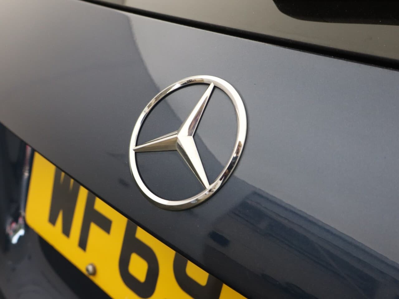 Mercedes-Benz A Class 1.5 A180d AMG Line (Executive) — image 57