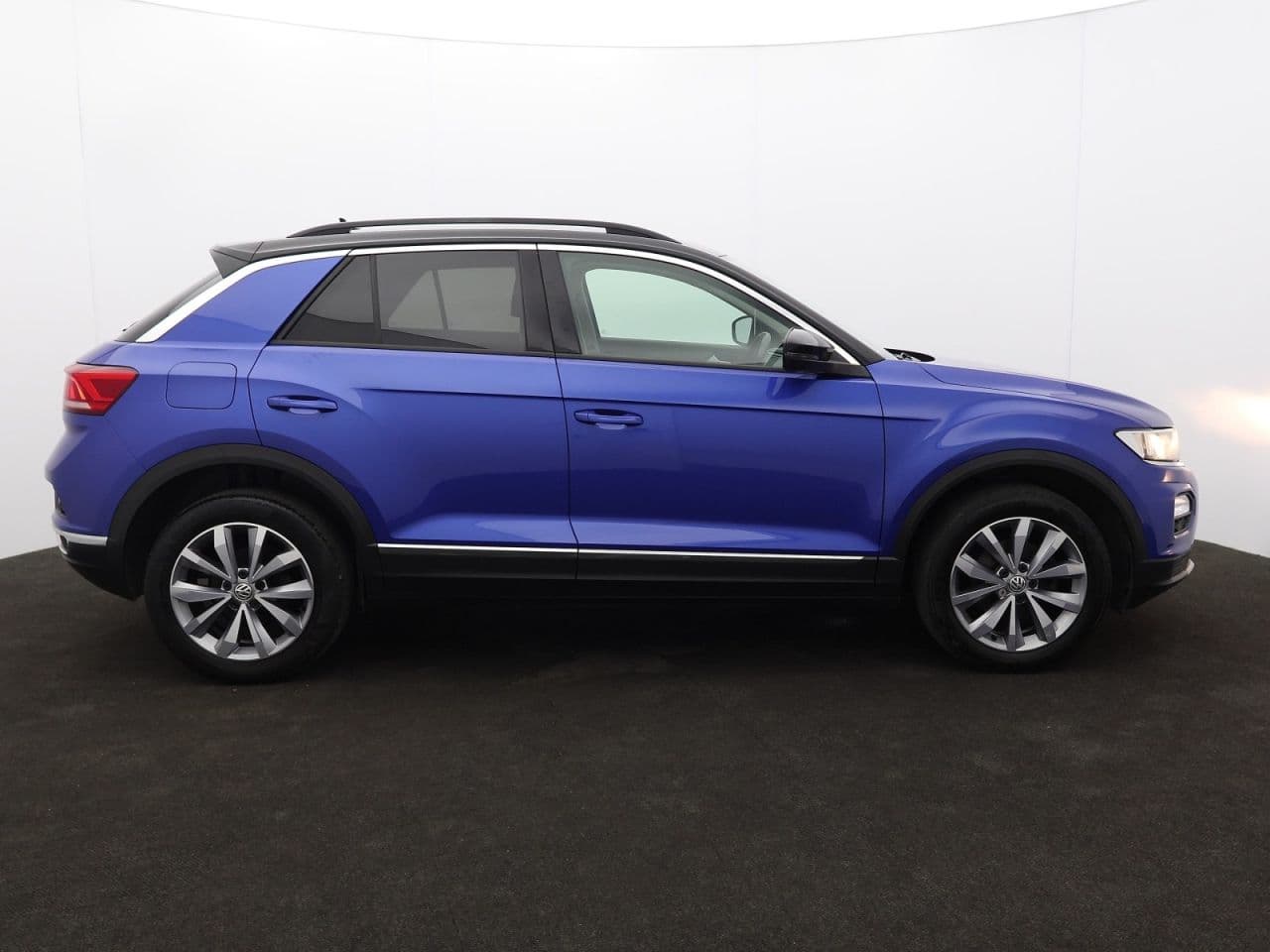 Volkswagen T-Roc 1.5 TSI GPF EVO Design — image 11
