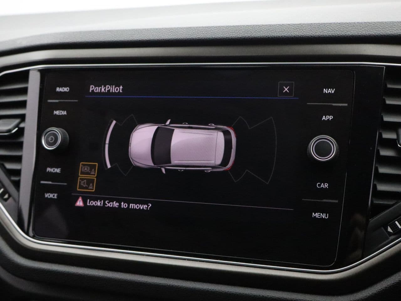 Volkswagen T-Roc 1.5 TSI GPF EVO Design — image 29