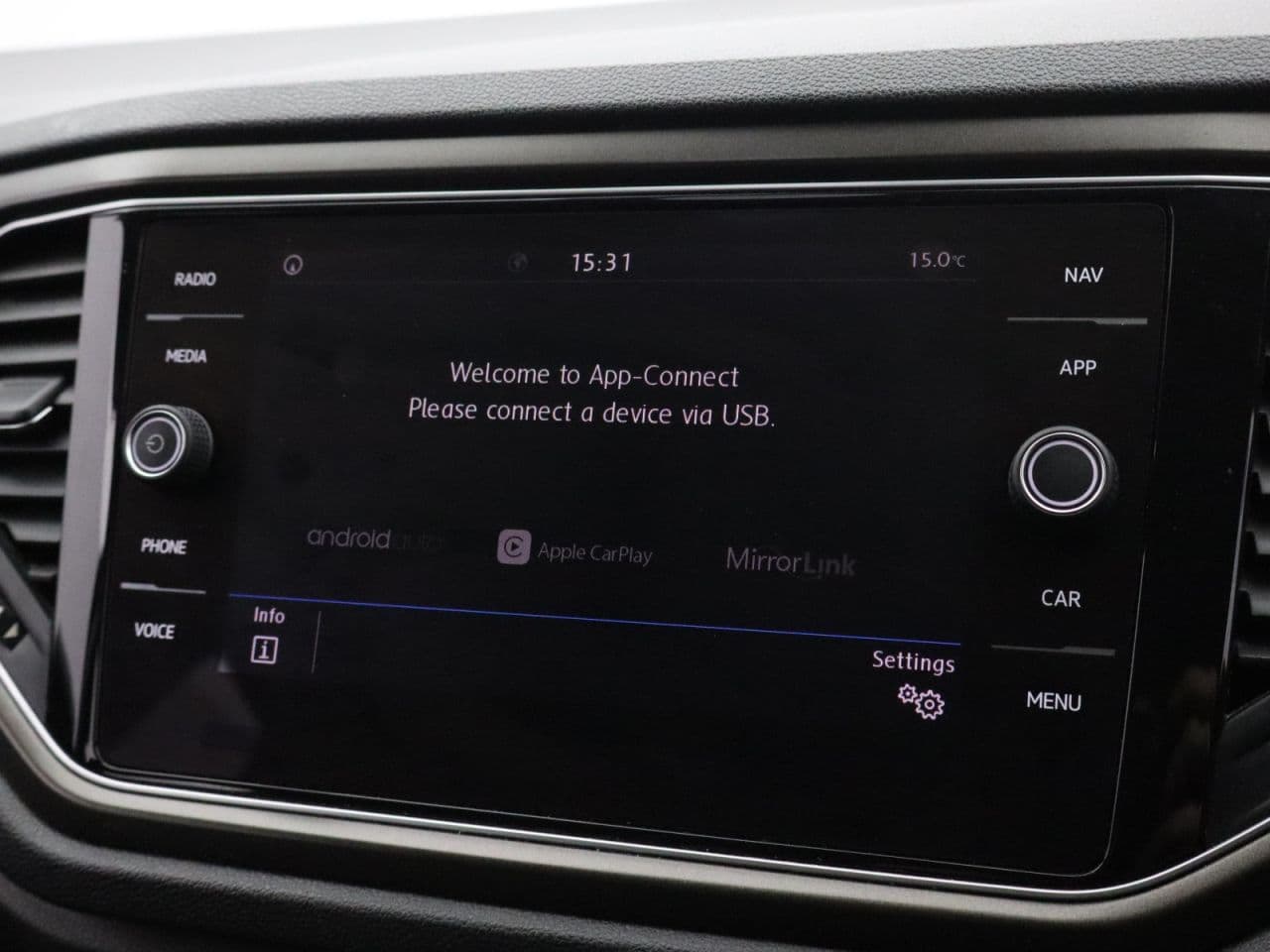 Volkswagen T-Roc 1.5 TSI GPF EVO Design — image 30
