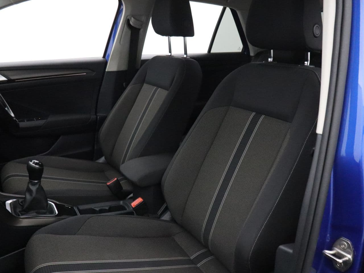 Volkswagen T-Roc 1.5 TSI GPF EVO Design — image 37