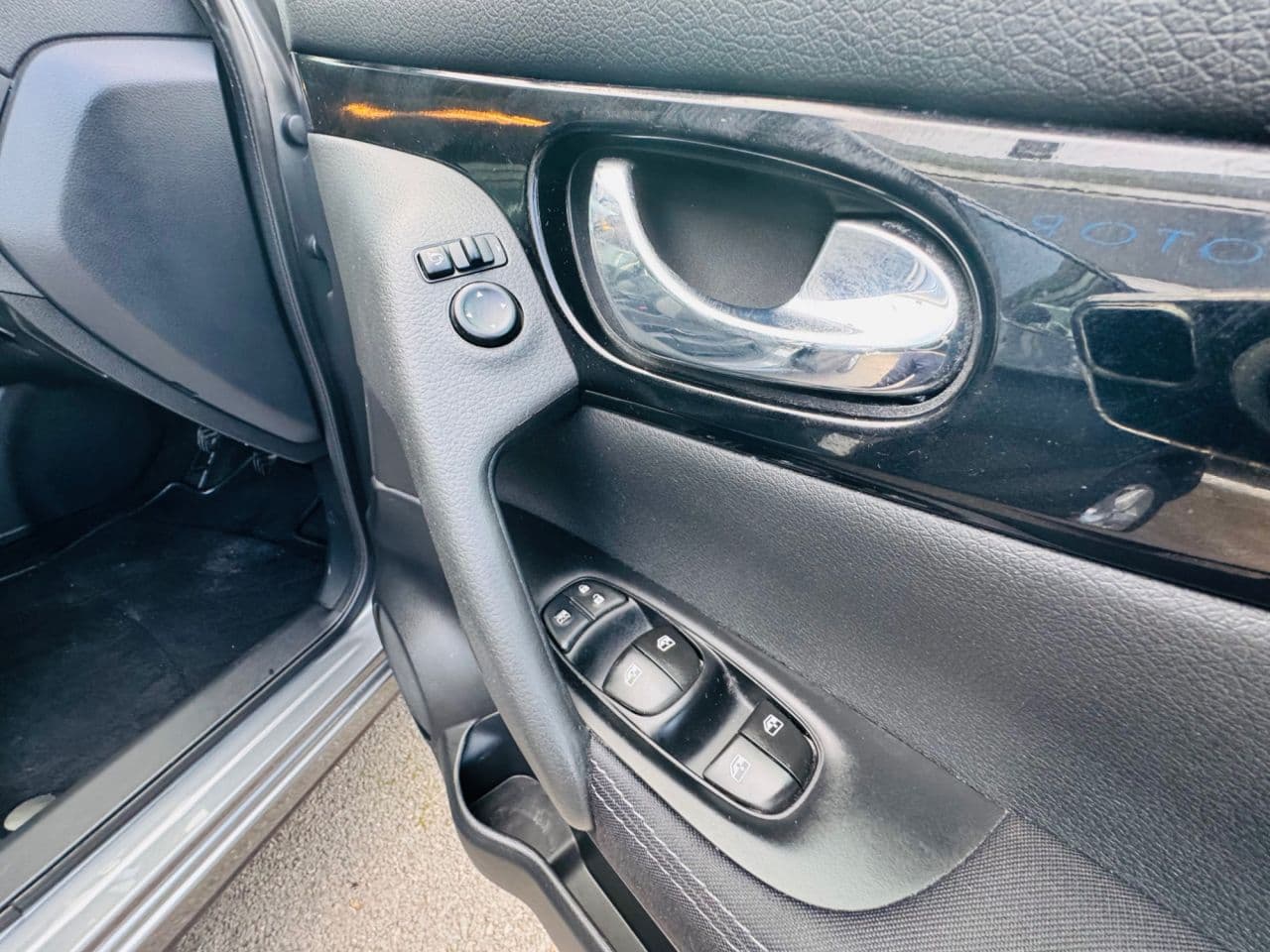 Nissan Qashqai 1.3 DIG-T Acenta Premium — image 18