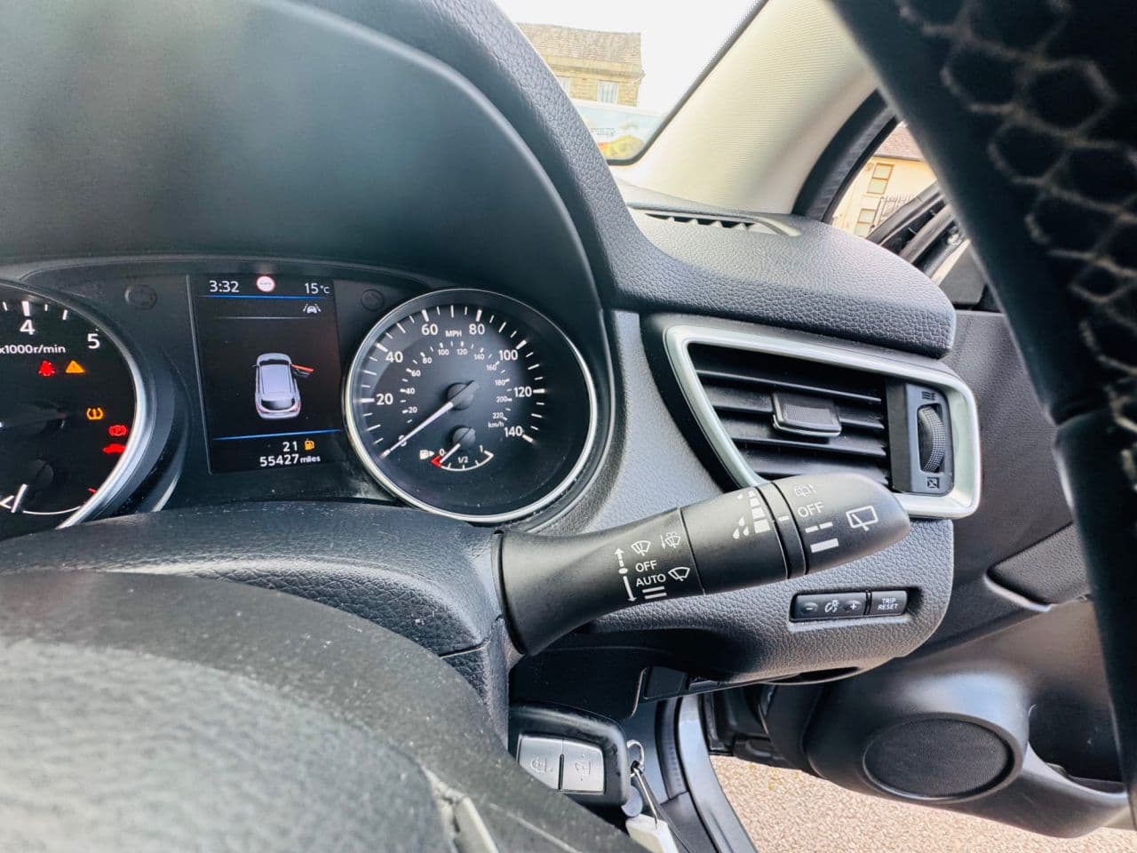 Nissan Qashqai 1.3 DIG-T Acenta Premium — image 24