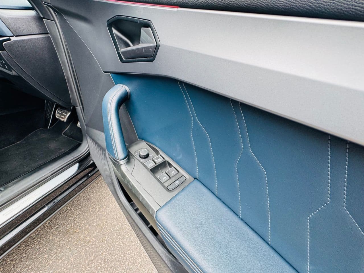 Cupra Formentor 1.4 eHybrid 12.8kWh VZ2 — image 13