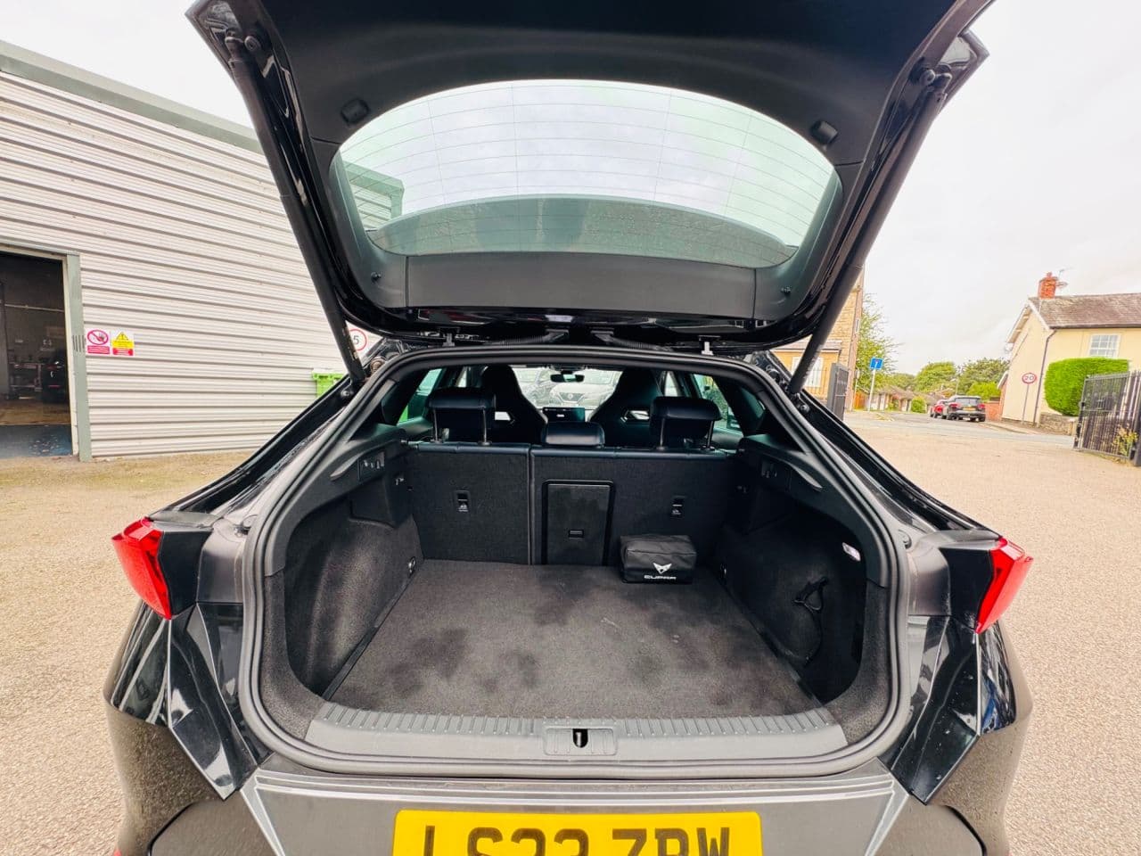 Cupra Formentor 1.4 eHybrid 12.8kWh VZ2 — image 19