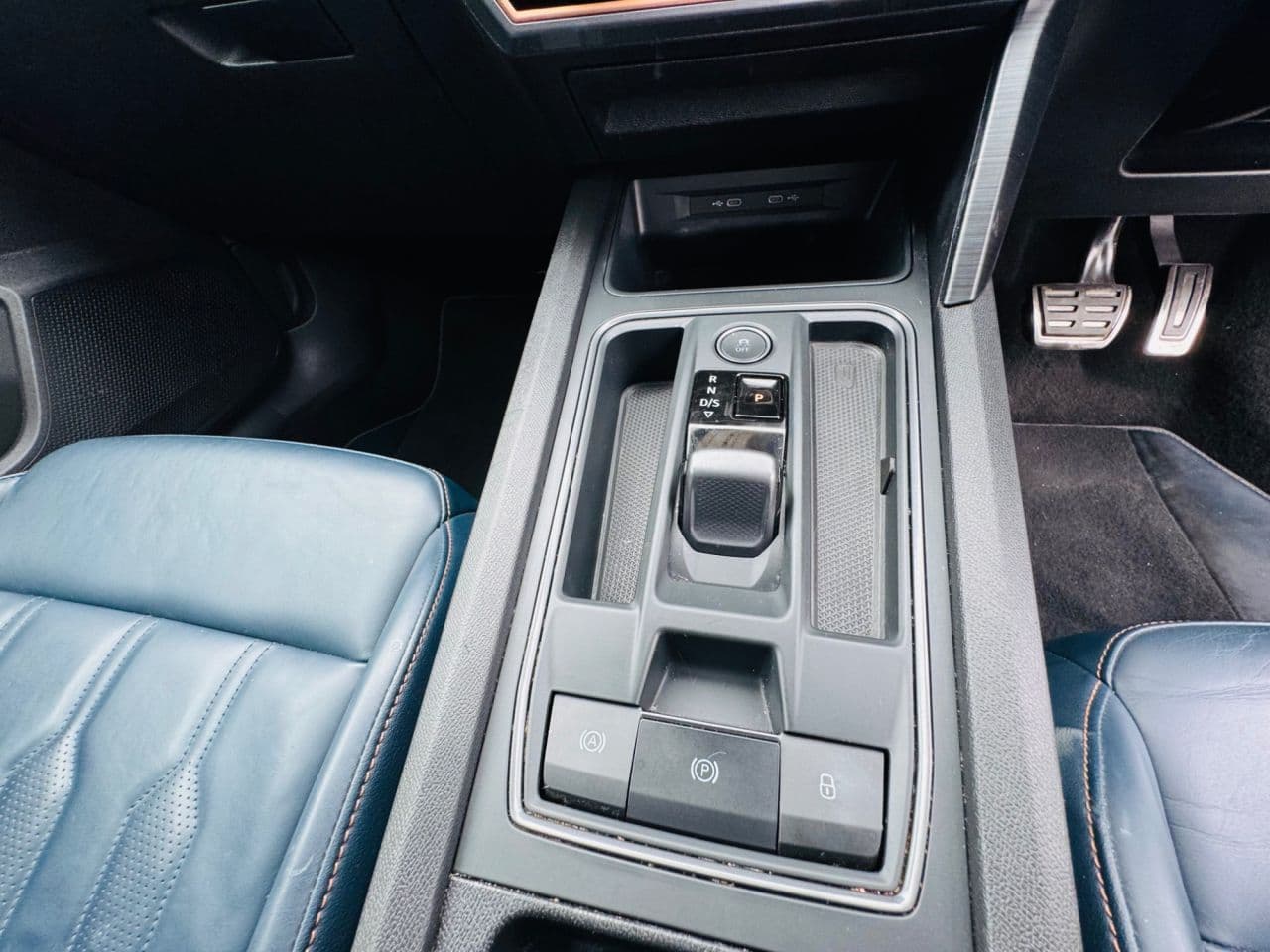 Cupra Formentor 1.4 eHybrid 12.8kWh VZ2 — image 33
