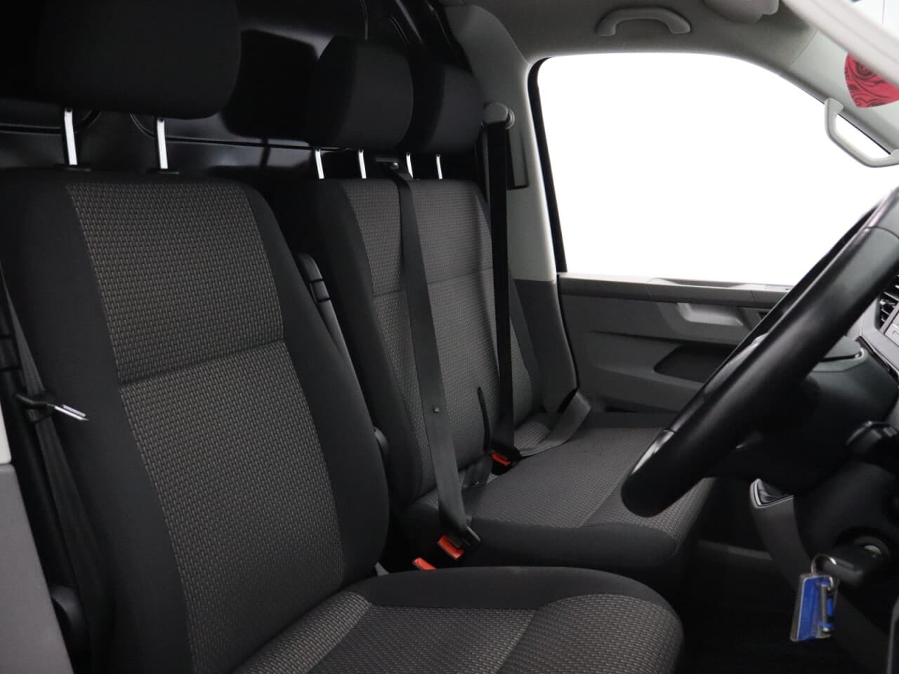 Volkswagen Transporter 2.0 TDI T30 Highline — image 14