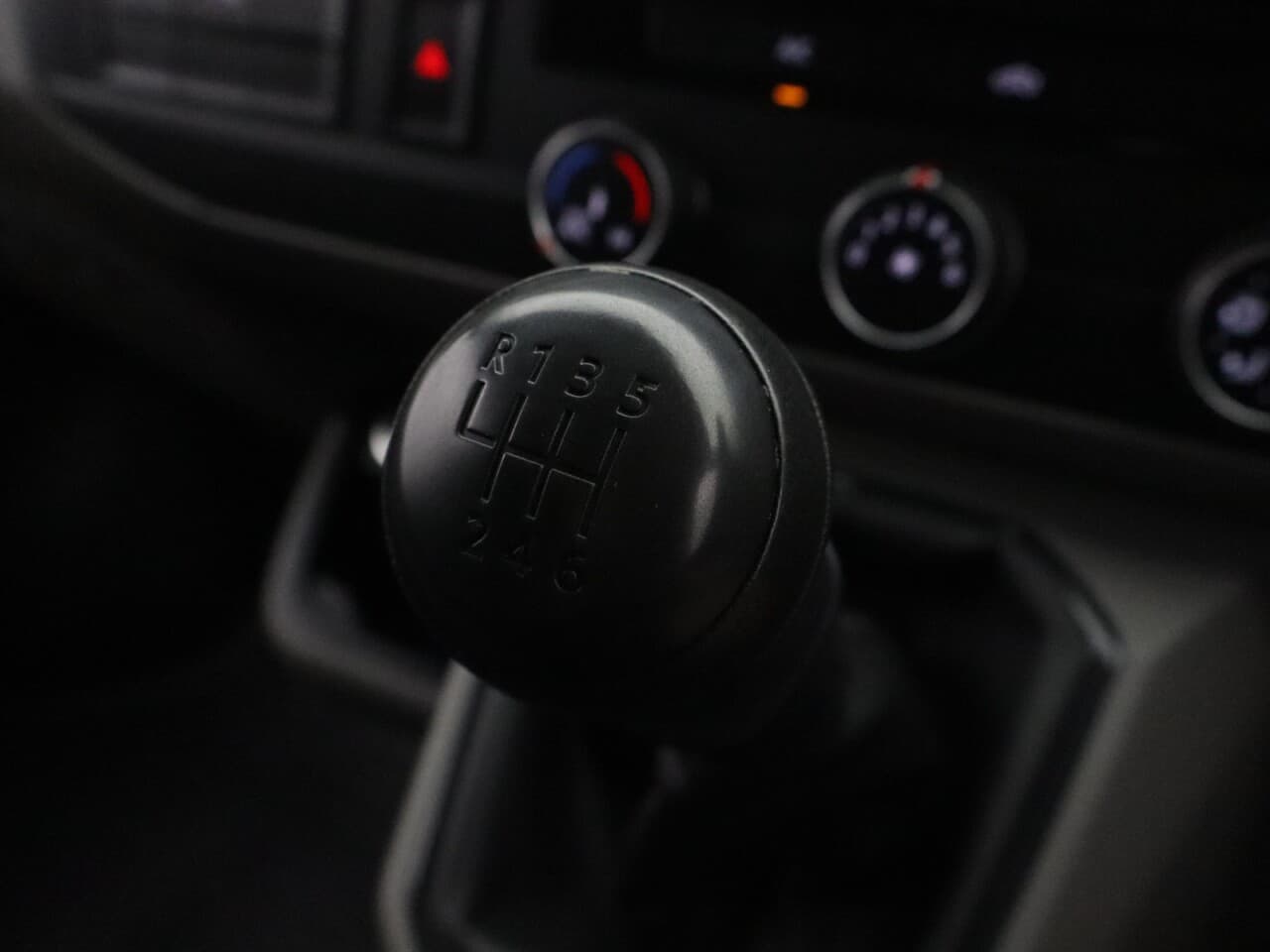 Volkswagen Transporter 2.0 TDI T30 Highline — image 21
