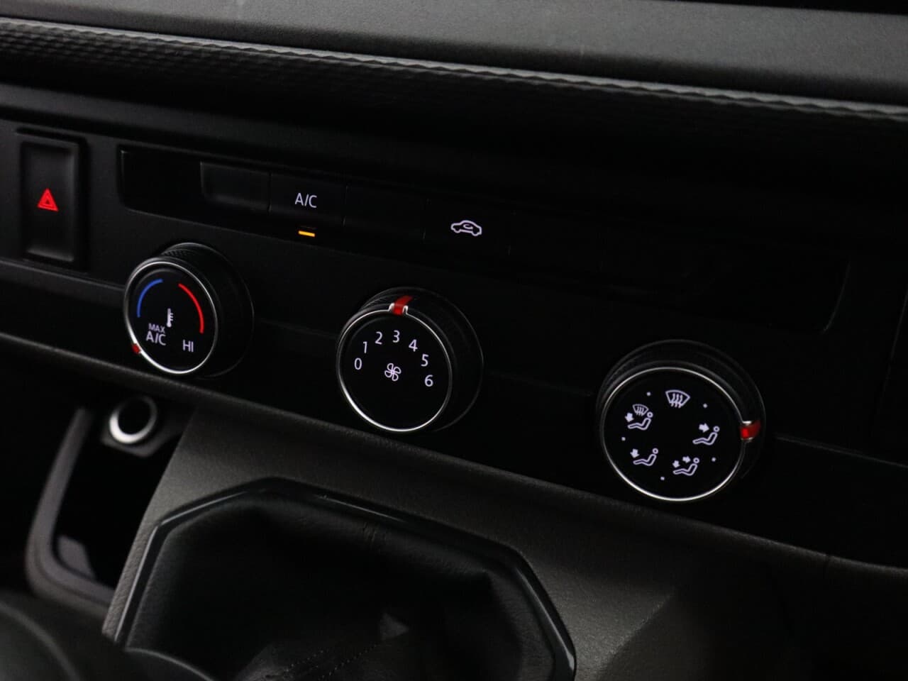 Volkswagen Transporter 2.0 TDI T30 Highline — image 22