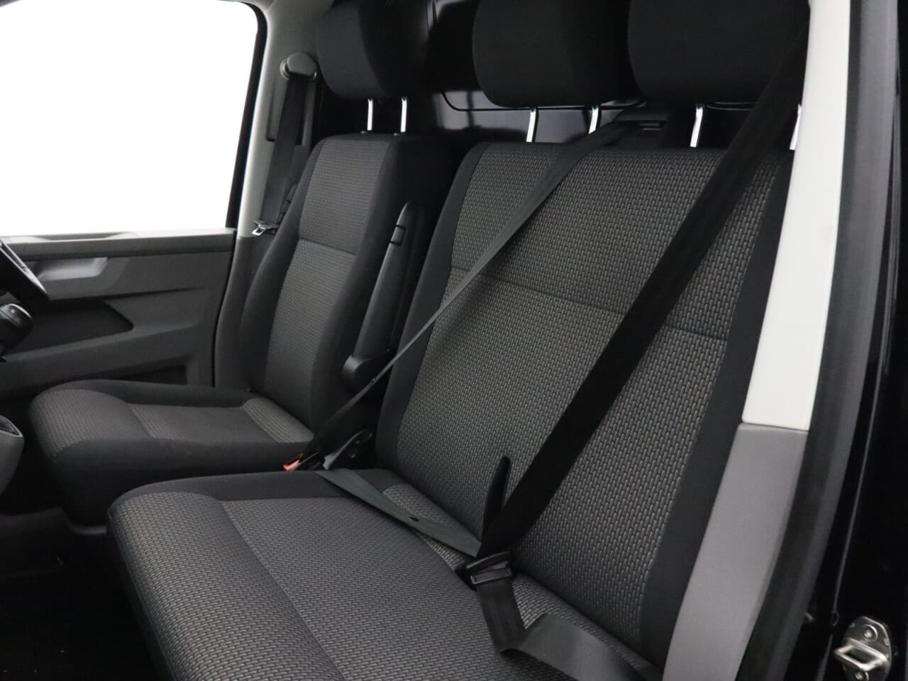 Volkswagen Transporter 2.0 TDI T30 Highline — image 38