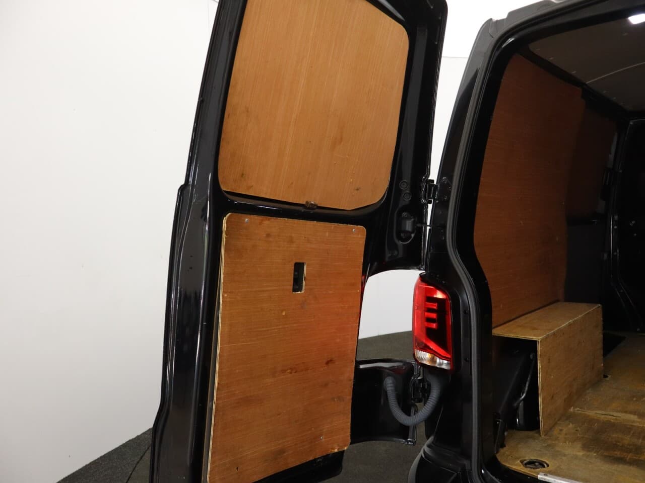 Volkswagen Transporter 2.0 TDI T30 Highline — image 42