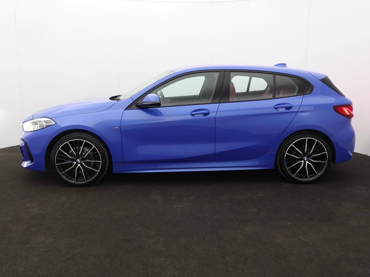 BMW 1 Series 1.5 118i M Sport — image 6