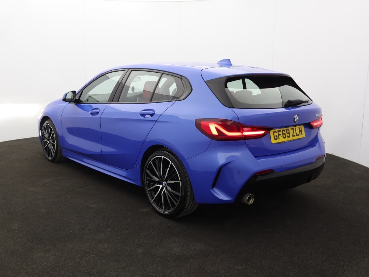 BMW 1 Series 1.5 118i M Sport — image 8