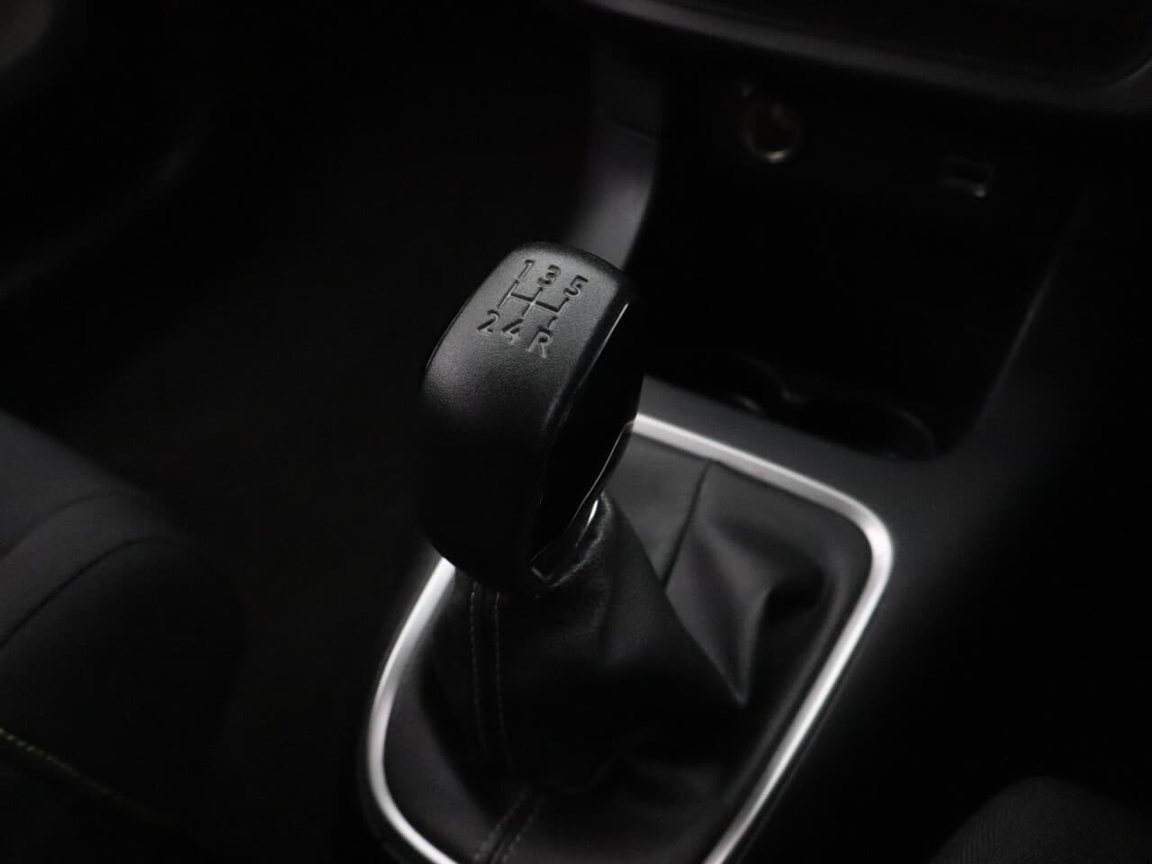 Citroen C3 1.2 PureTech C-Series Edition — image 23