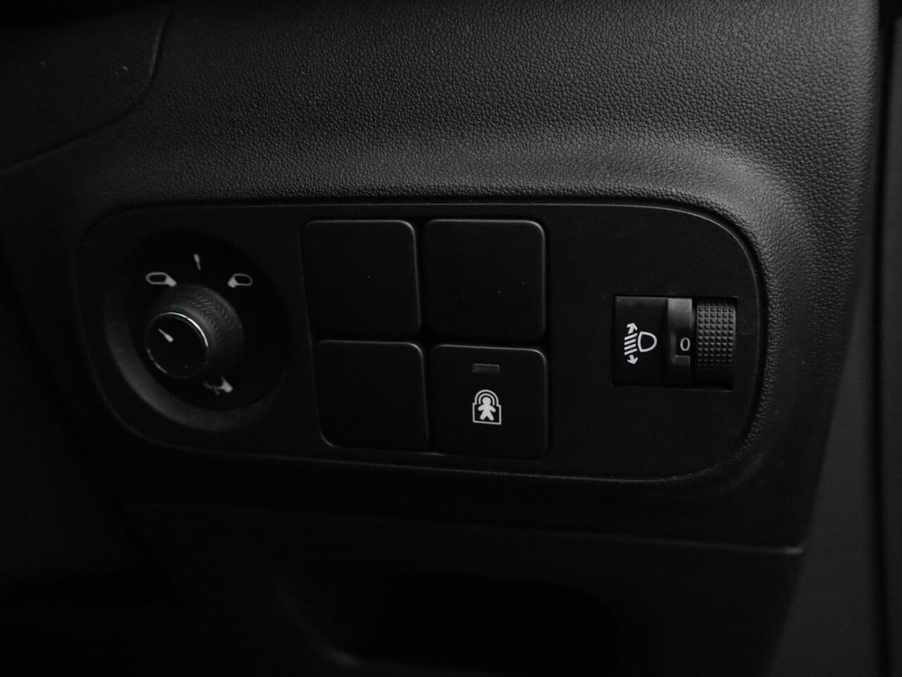 Citroen C3 1.2 PureTech C-Series Edition — image 35