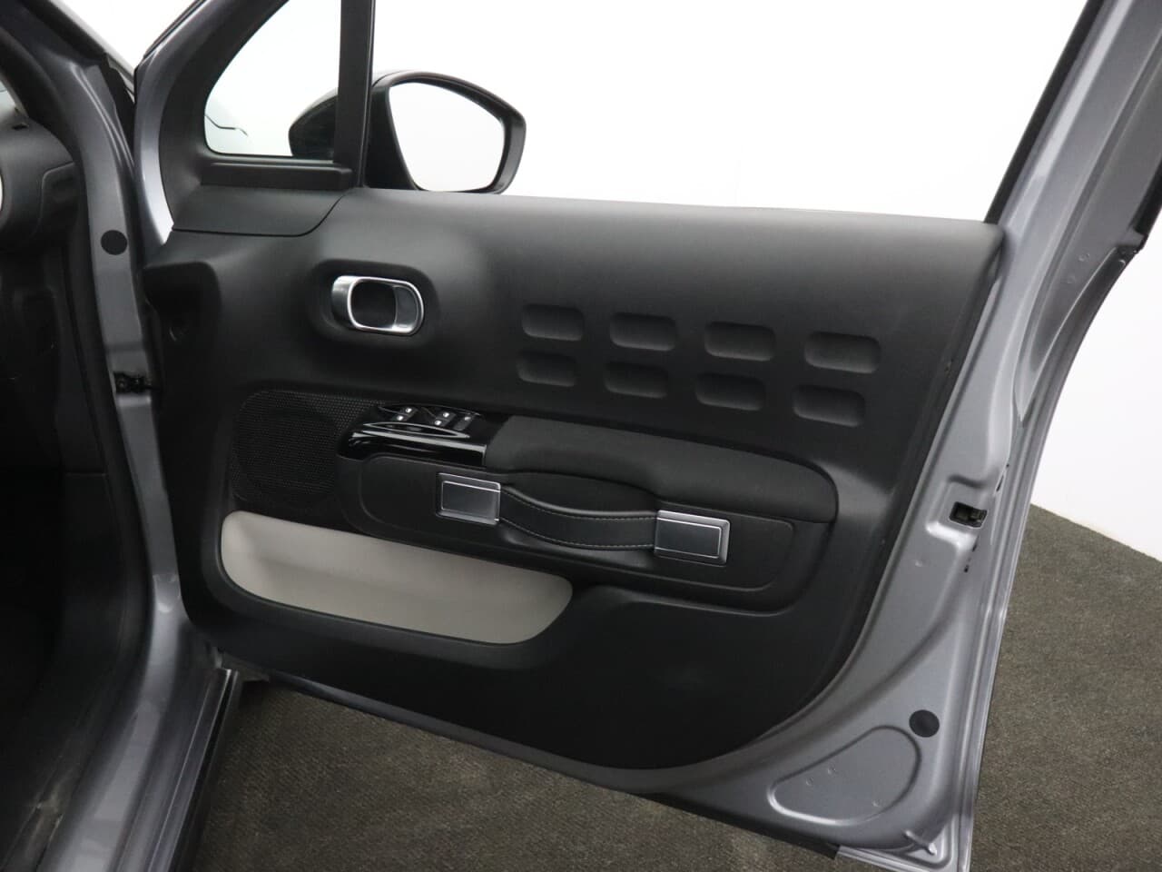 Citroen C3 1.2 PureTech C-Series Edition — image 41