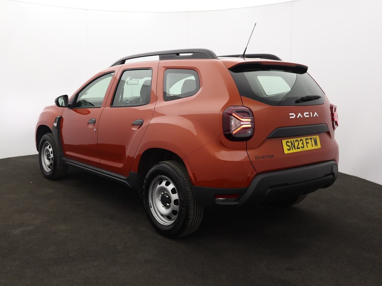 Dacia Duster 1.0 TCe Essential — image 8