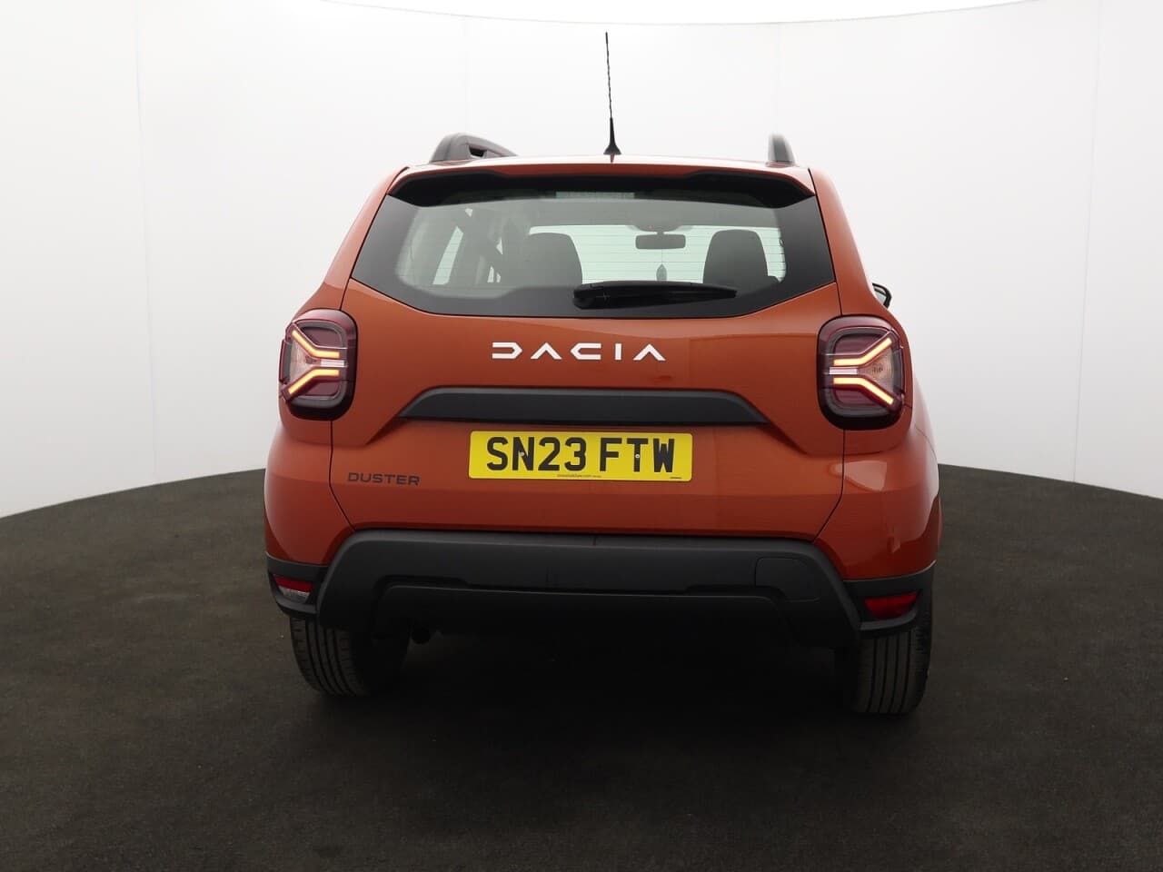 Dacia Duster 1.0 TCe Essential — image 9