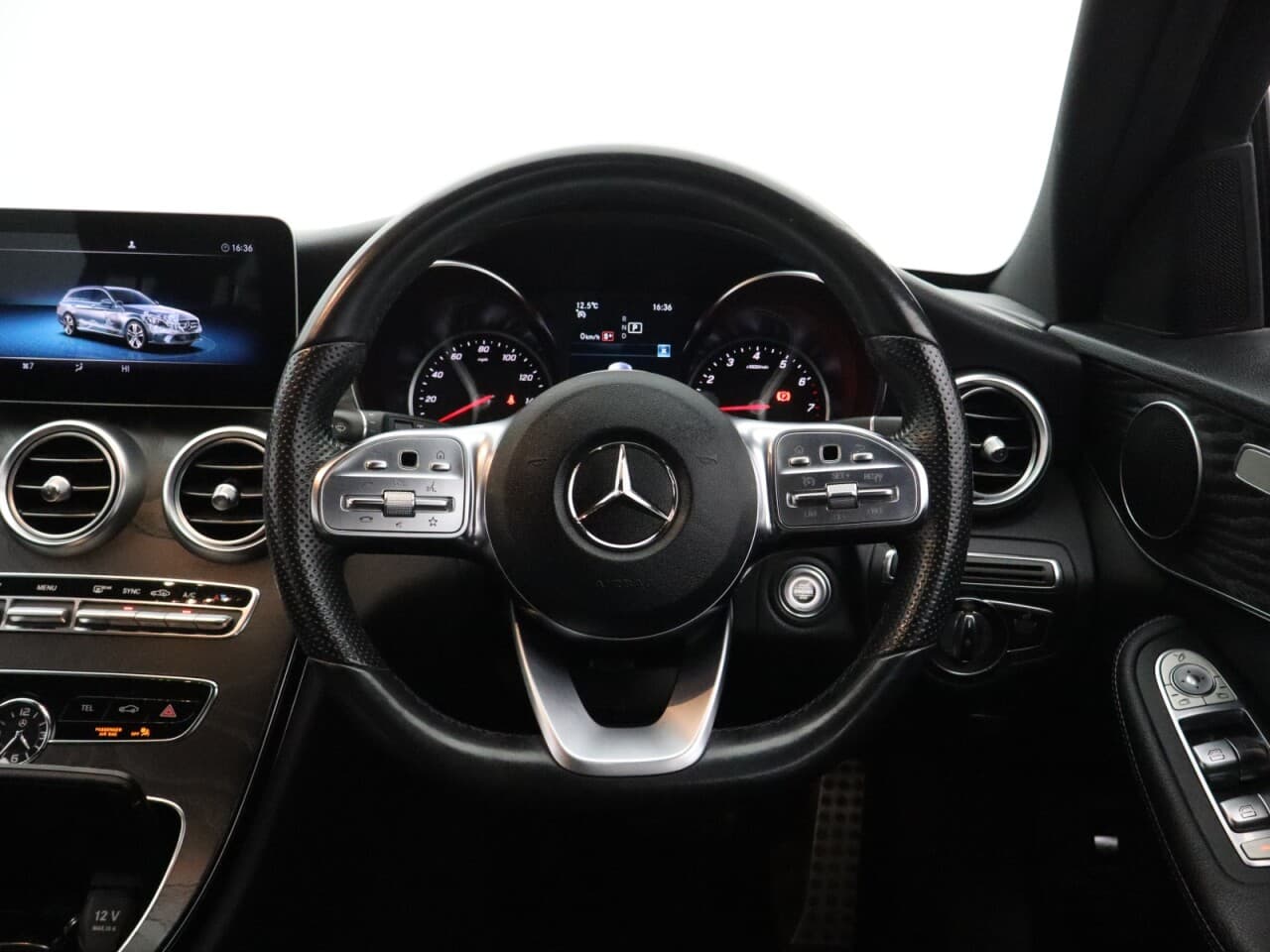 Mercedes-Benz C Class 1.5 C200 MHEV EQ Boost AMG Line — image 16