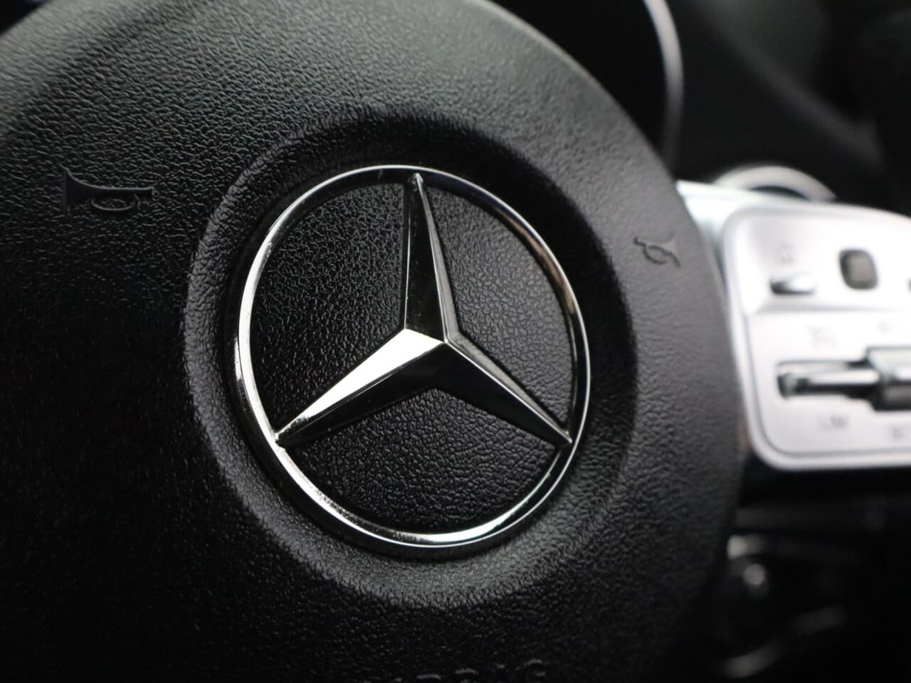 Mercedes-Benz C Class 1.5 C200 MHEV EQ Boost AMG Line — image 20