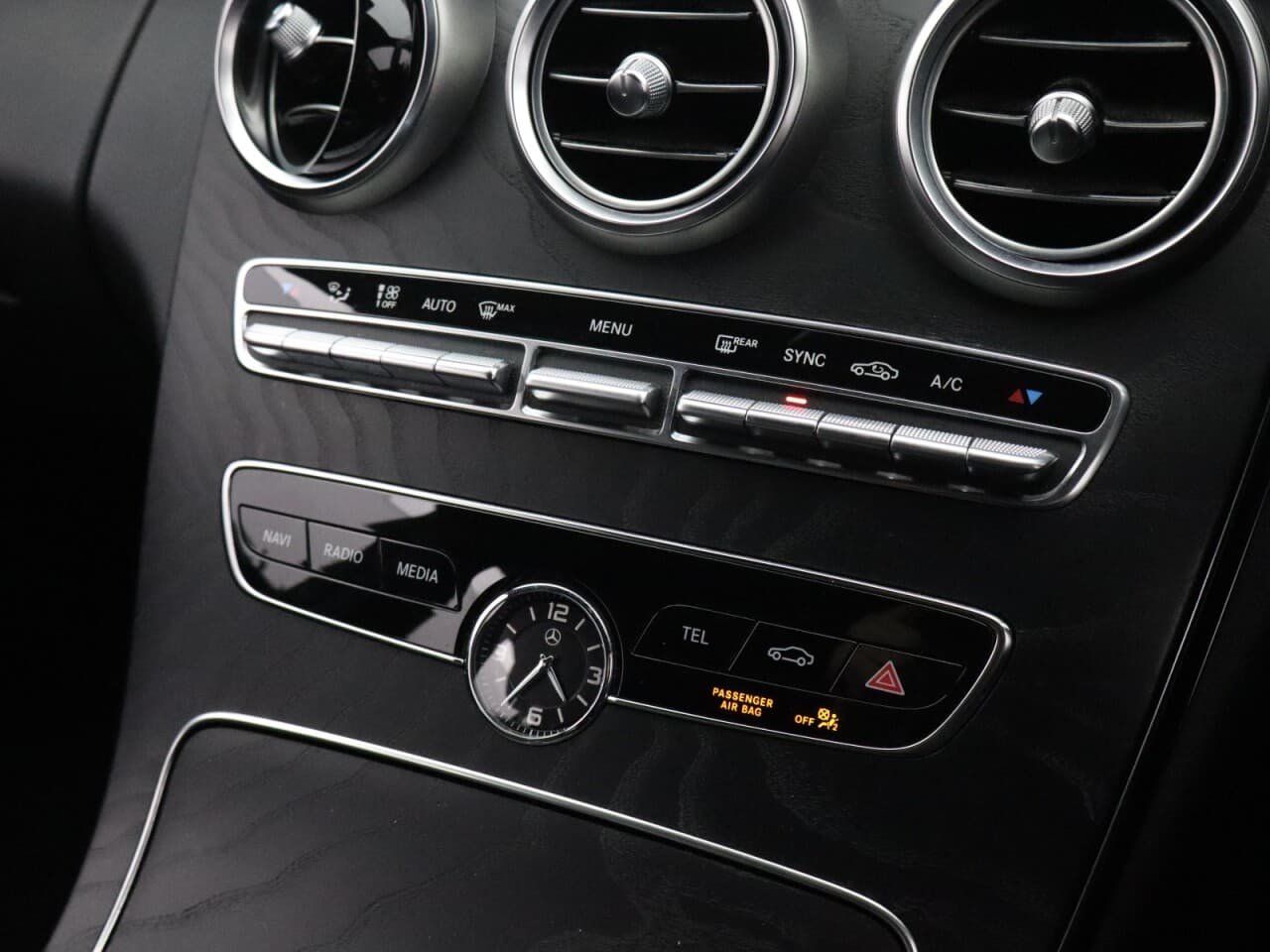 Mercedes-Benz C Class 1.5 C200 MHEV EQ Boost AMG Line — image 23