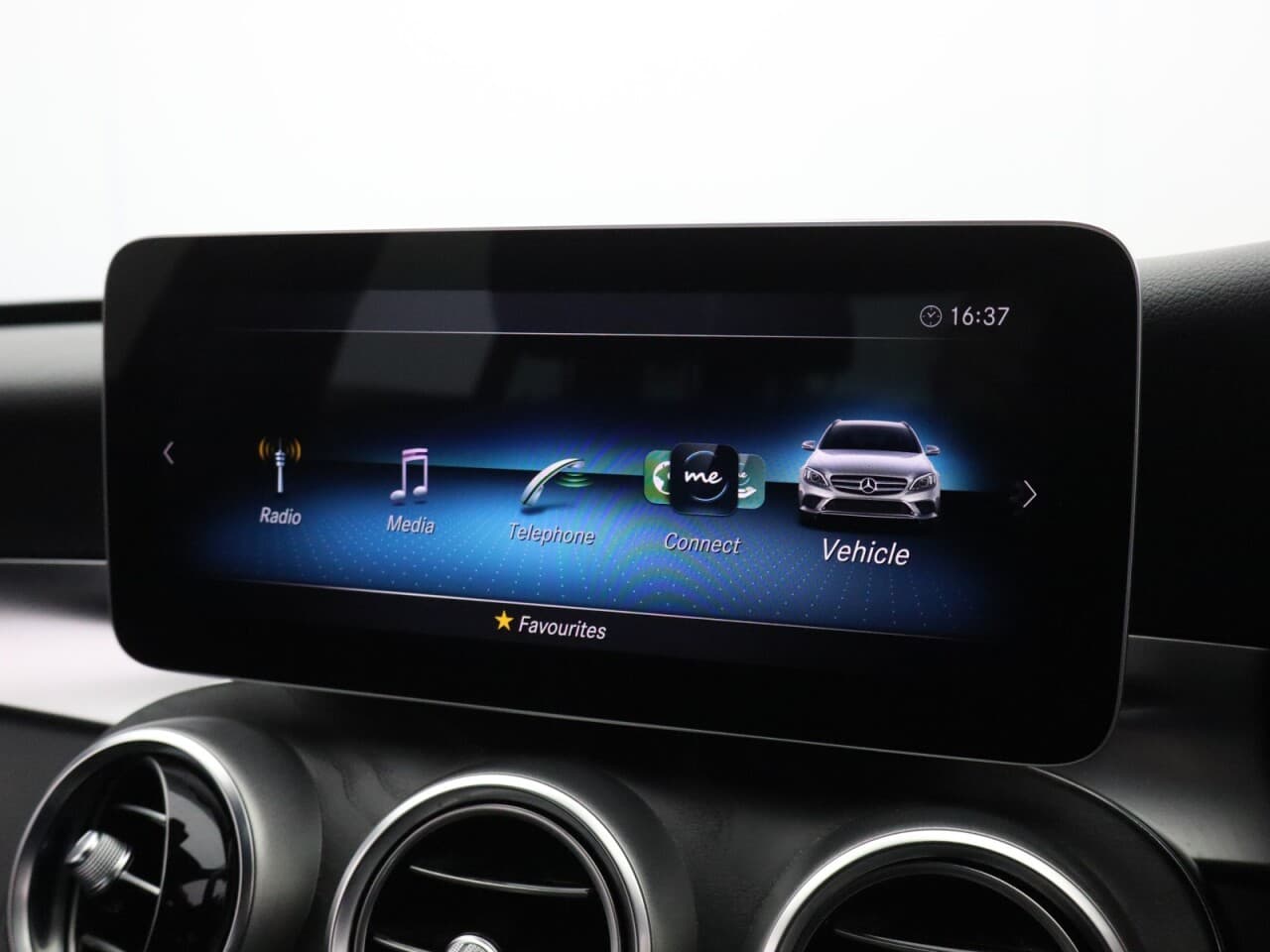 Mercedes-Benz C Class 1.5 C200 MHEV EQ Boost AMG Line — image 27