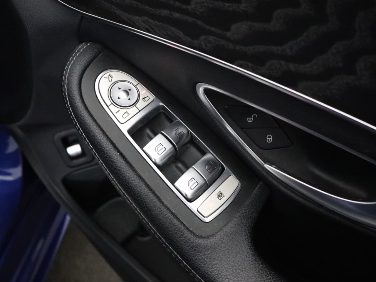 Mercedes-Benz C Class 1.5 C200 MHEV EQ Boost AMG Line — image 42