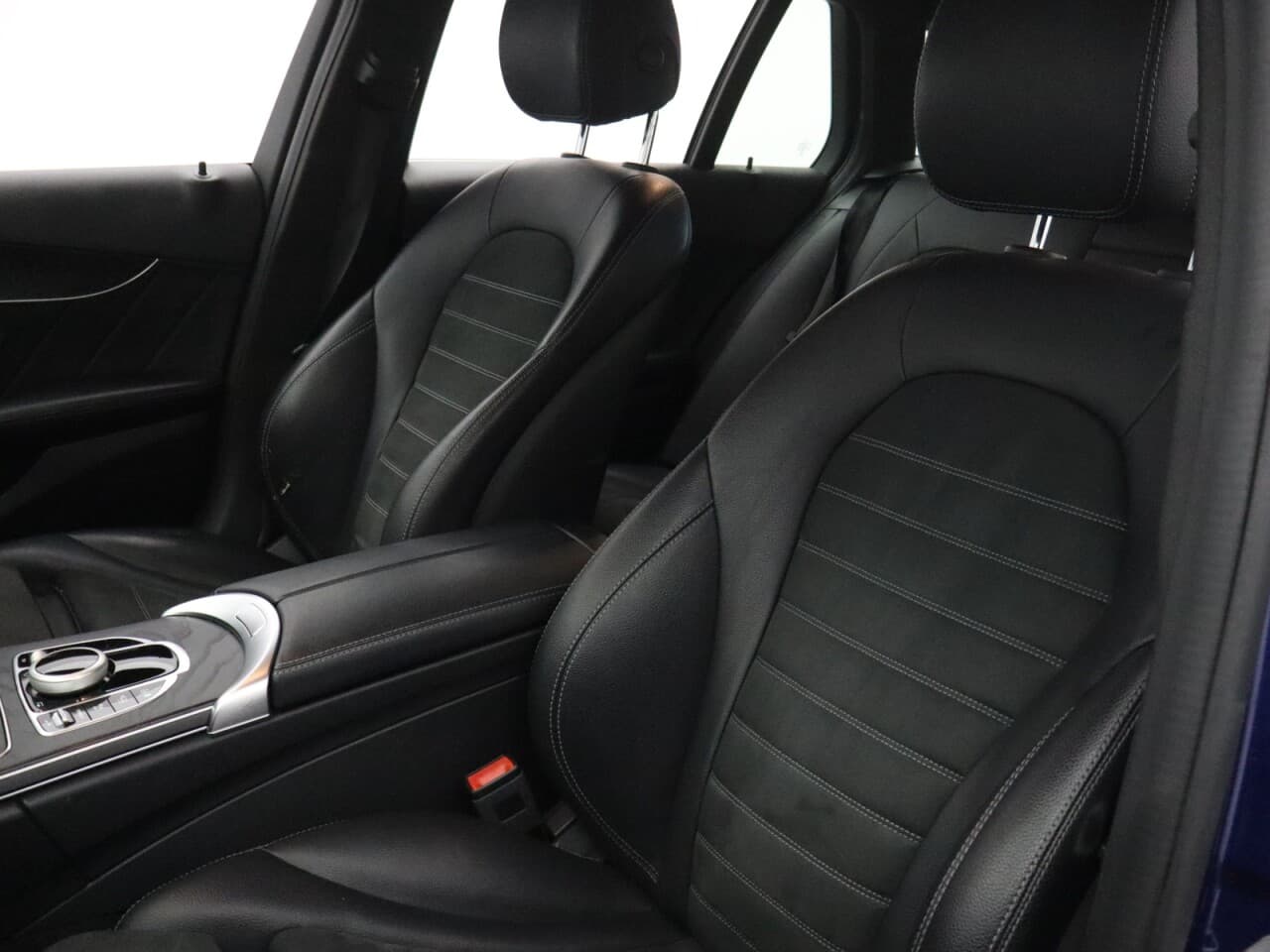 Mercedes-Benz C Class 1.5 C200 MHEV EQ Boost AMG Line — image 36