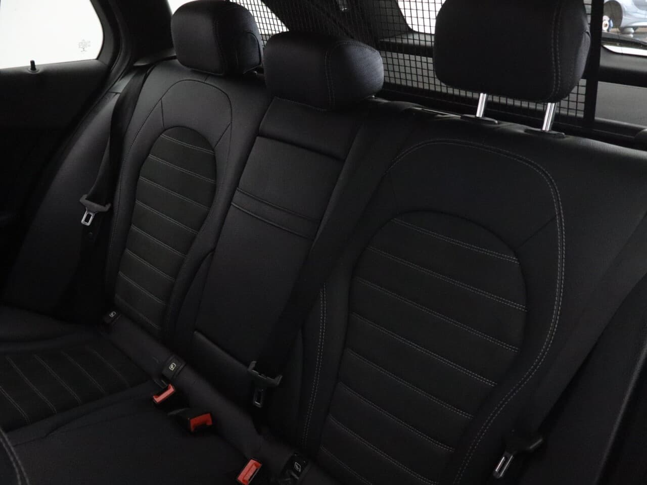 Mercedes-Benz C Class 1.5 C200 MHEV EQ Boost AMG Line — image 38