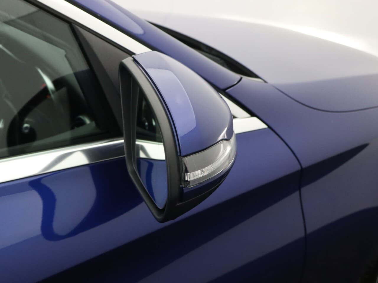 Mercedes-Benz C Class 1.5 C200 MHEV EQ Boost AMG Line — image 48