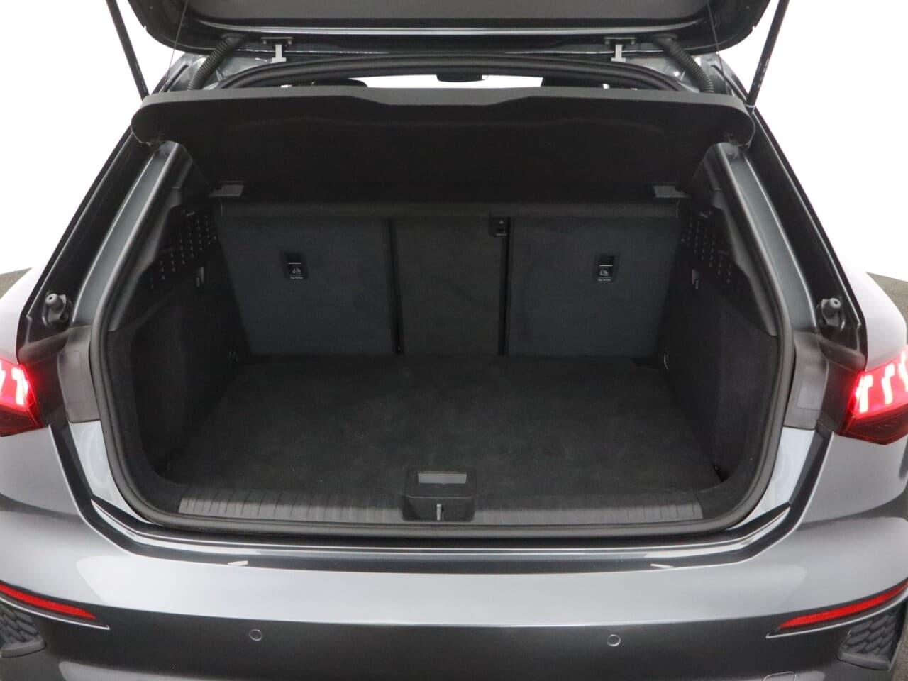 Audi A3 1.0 TFSI 30 S line Sportback — image 44