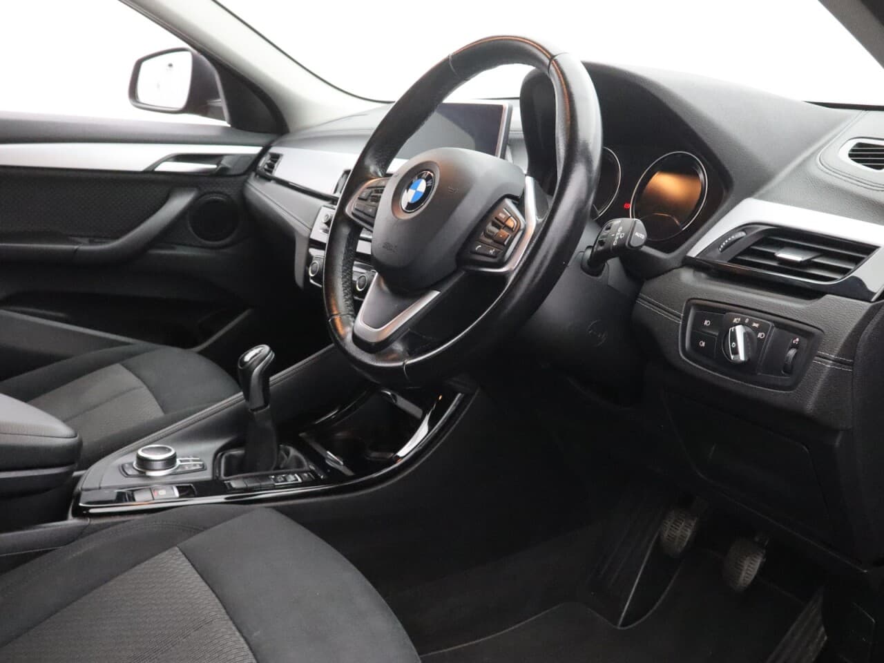 BMW X2 1.5 18i SE — image 12