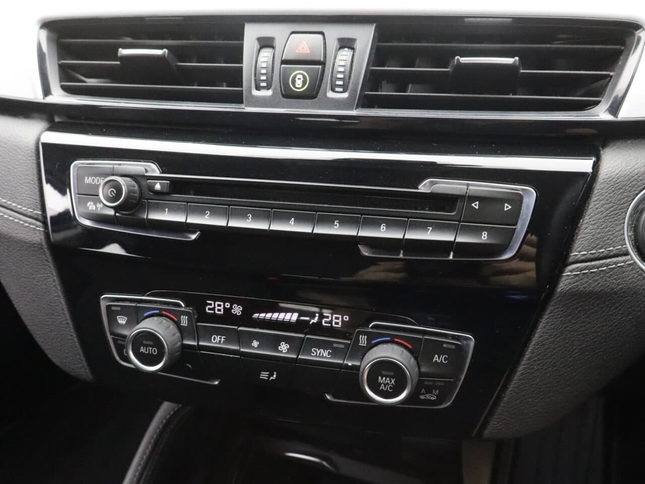 BMW X2 1.5 18i SE — image 27