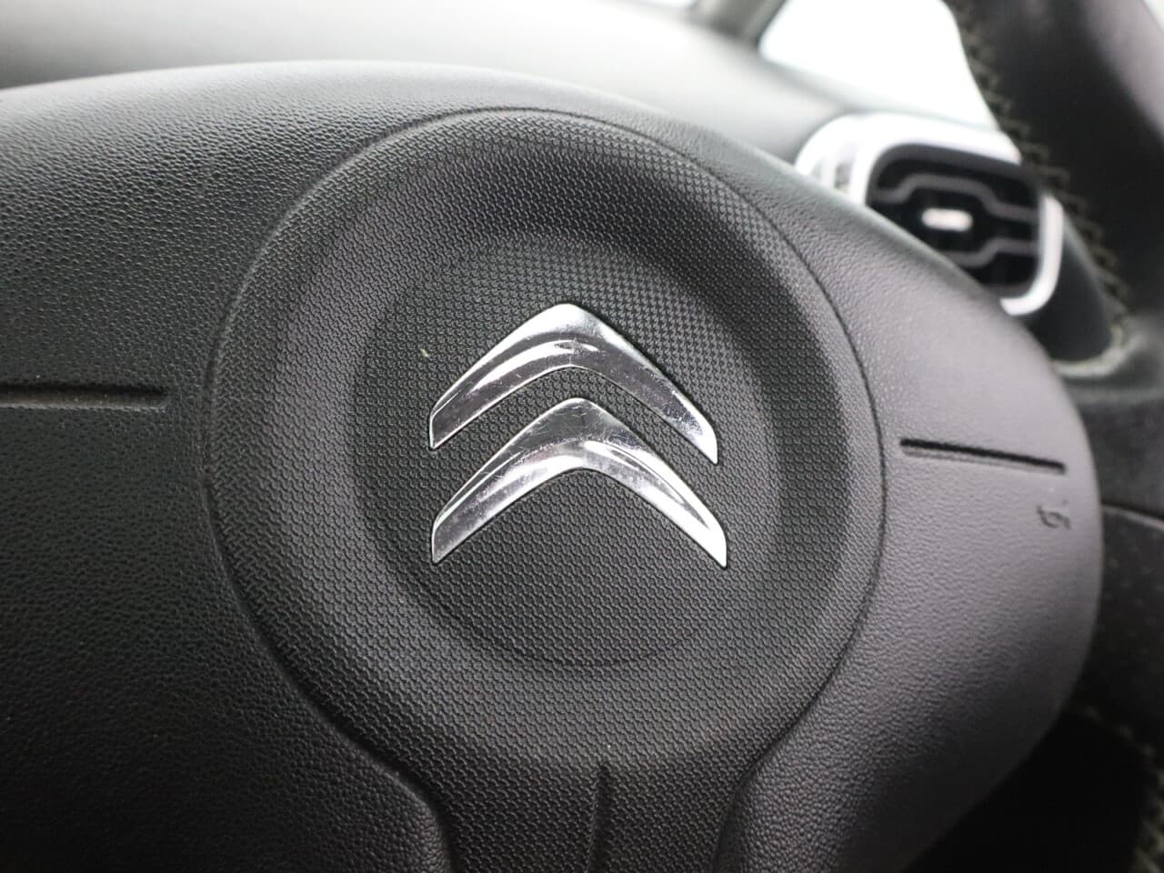Citroen C3 Picasso 1.6 BlueHDi Platinum — image 17