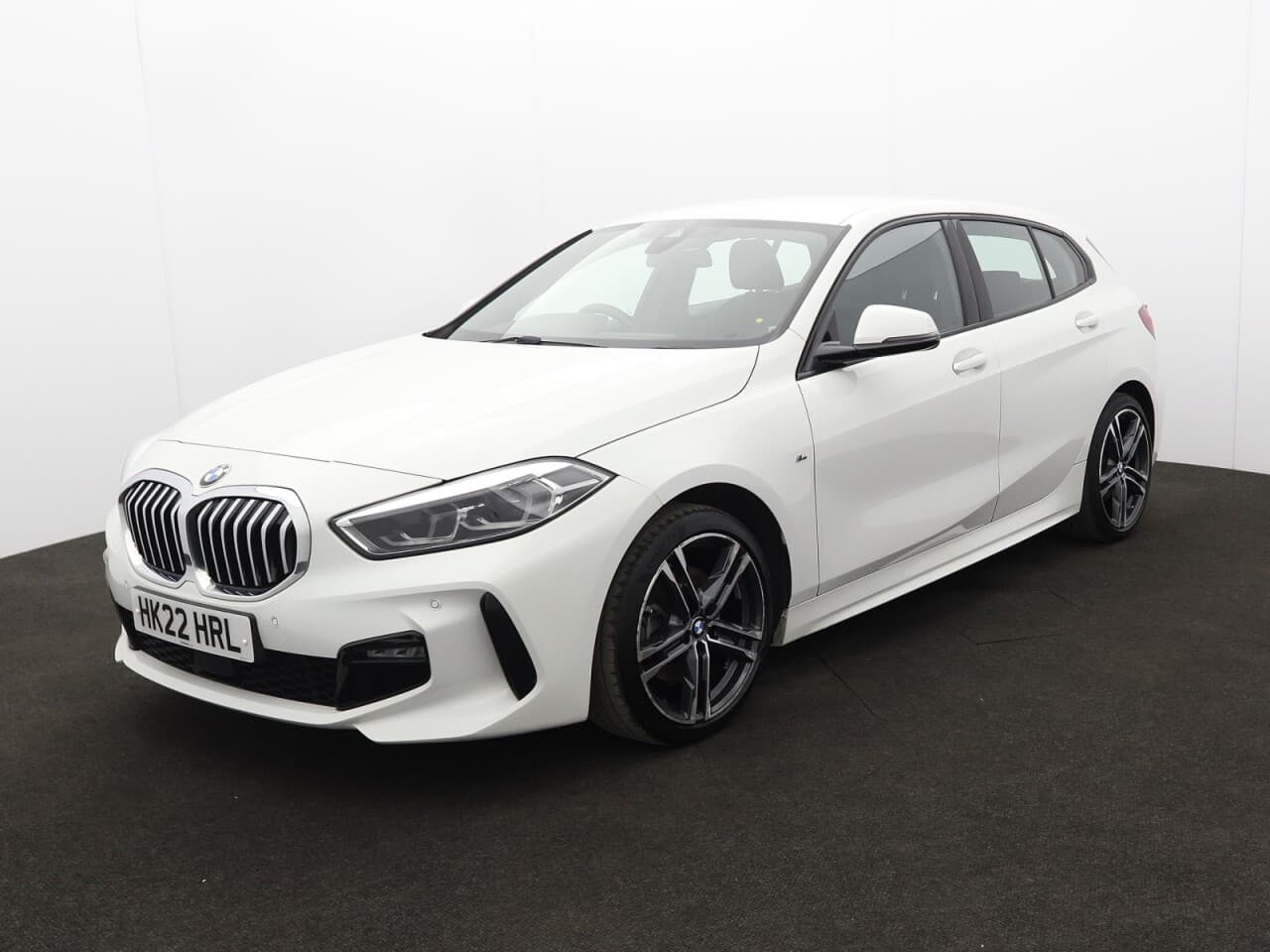 BMW 1 Series 1.5 118i M Sport (LCP) — image 5