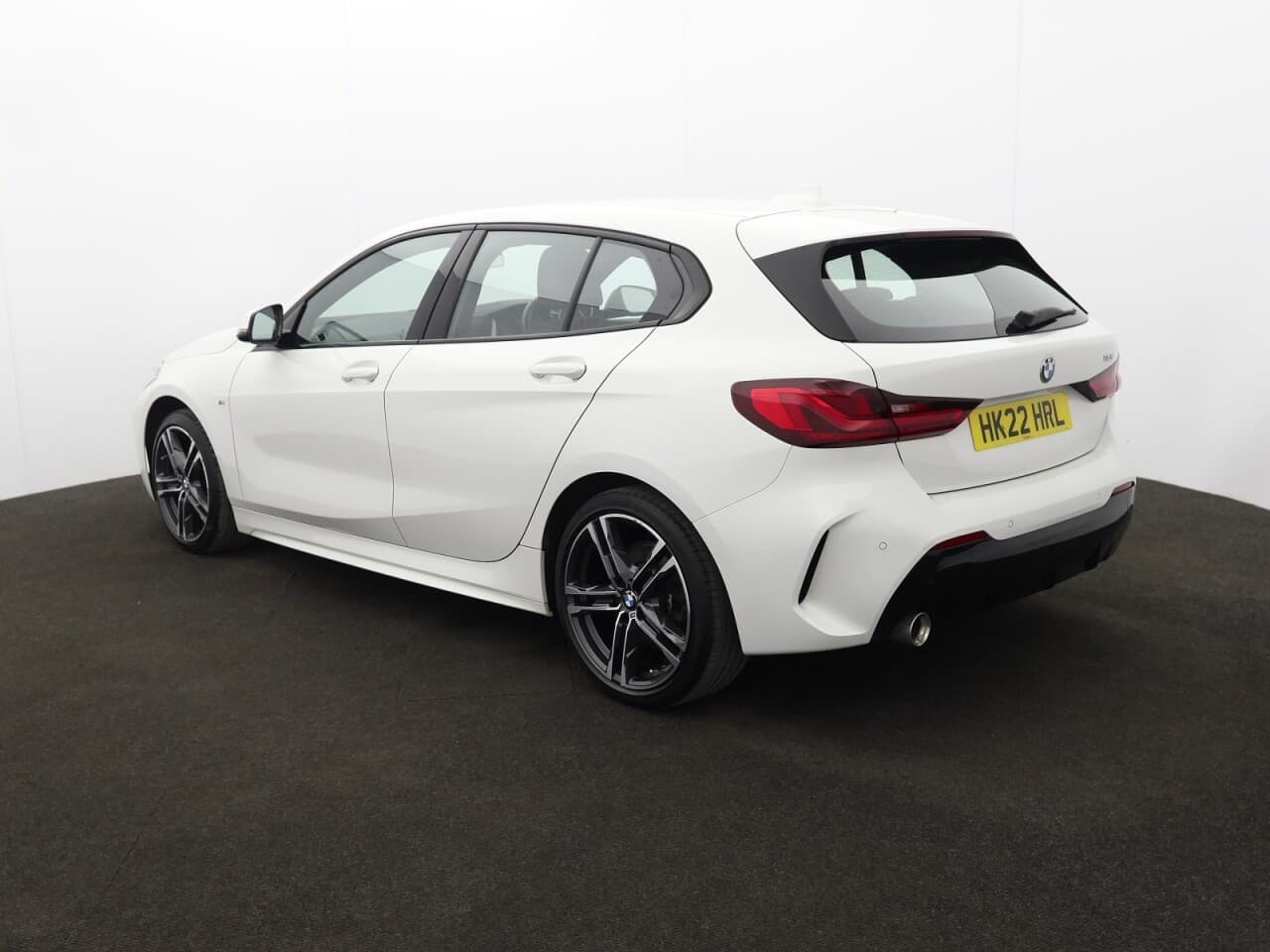 BMW 1 Series 1.5 118i M Sport (LCP) — image 8