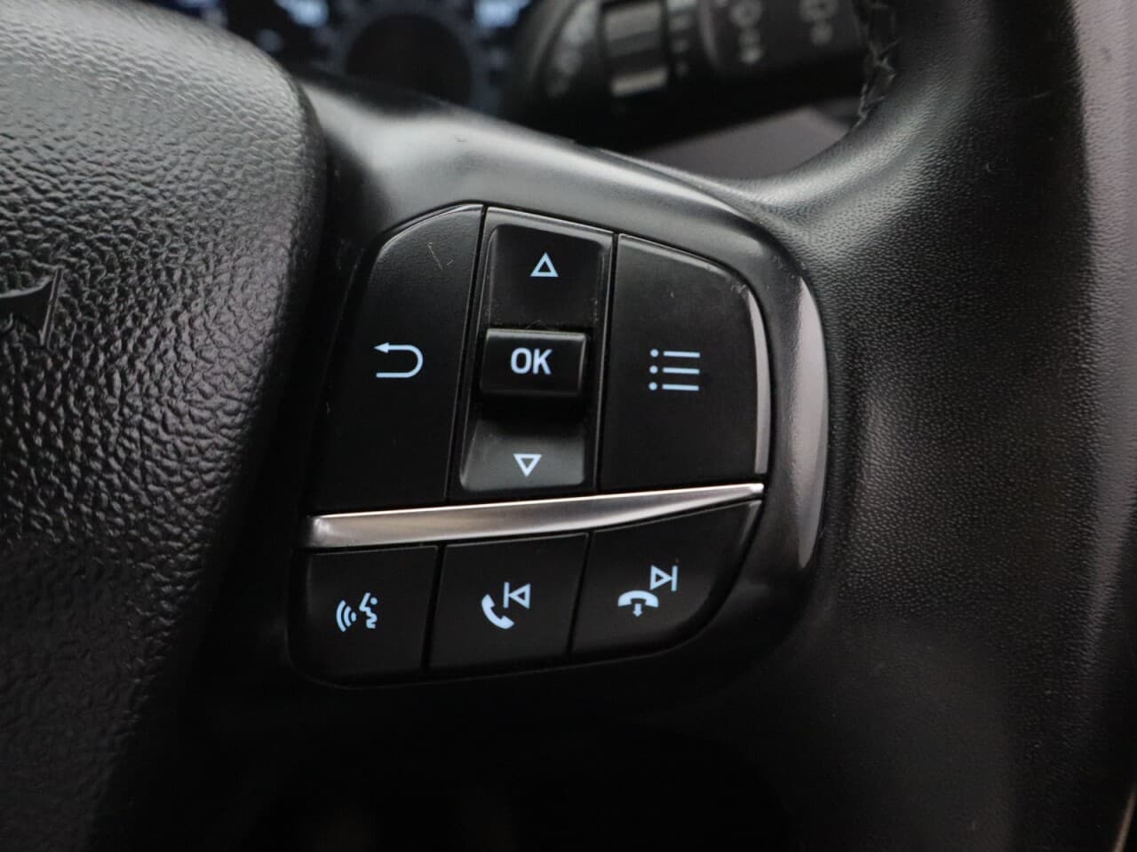 Ford Kuga 1.5T EcoBoost Zetec — image 18