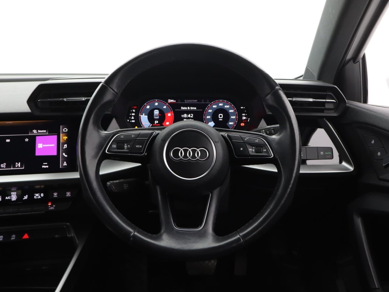 Audi A3 2.0 TDI 35 Sport — image 16