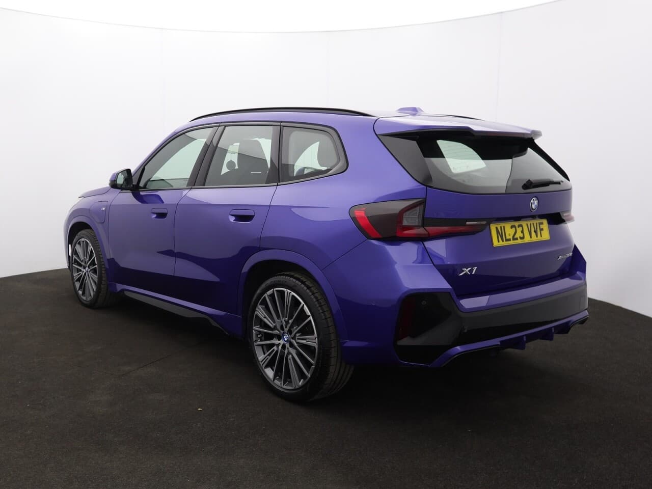 BMW X1 1.5 30e 16.3kWh M Sport — image 8