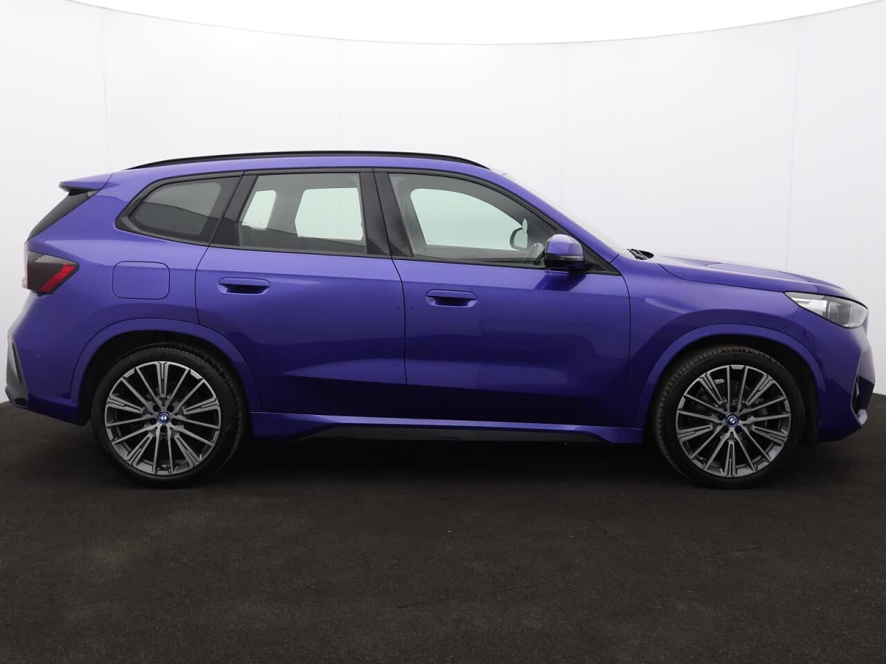 BMW X1 1.5 30e 16.3kWh M Sport — image 11