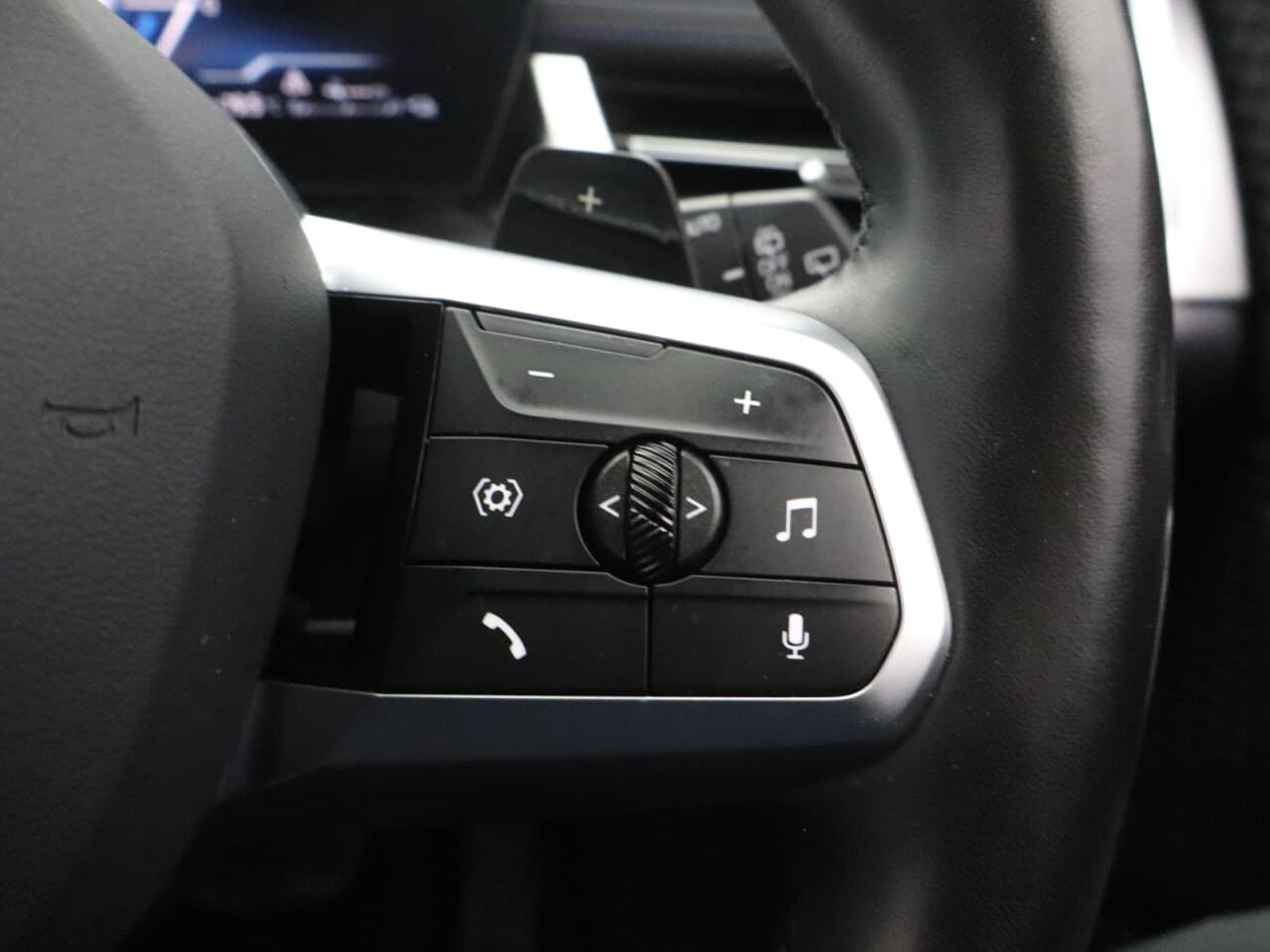 BMW X1 1.5 30e 16.3kWh M Sport — image 18