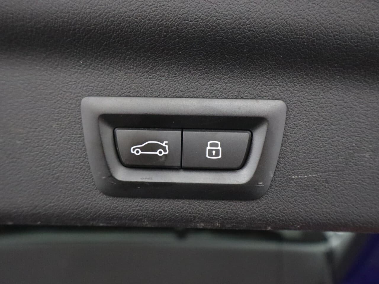 BMW X1 1.5 30e 16.3kWh M Sport — image 43