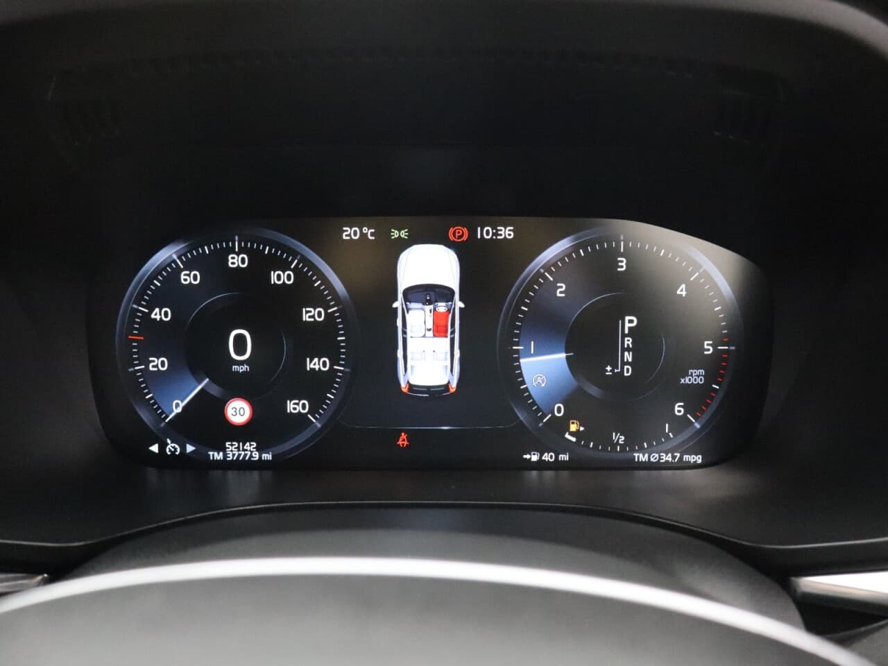 Volvo XC60 2.0 D4 R-Design — image 21