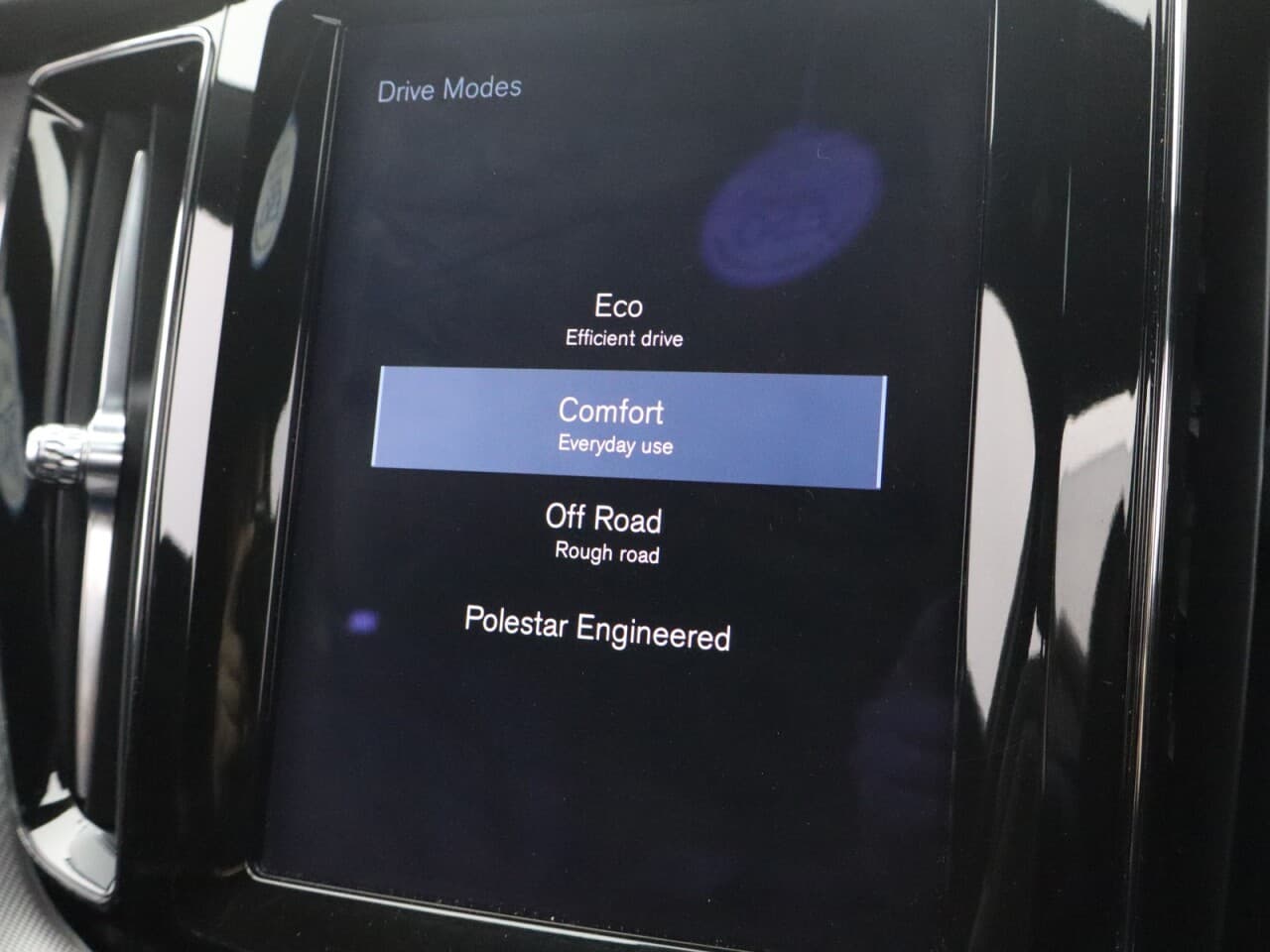 Volvo XC60 2.0 D4 R-Design — image 29