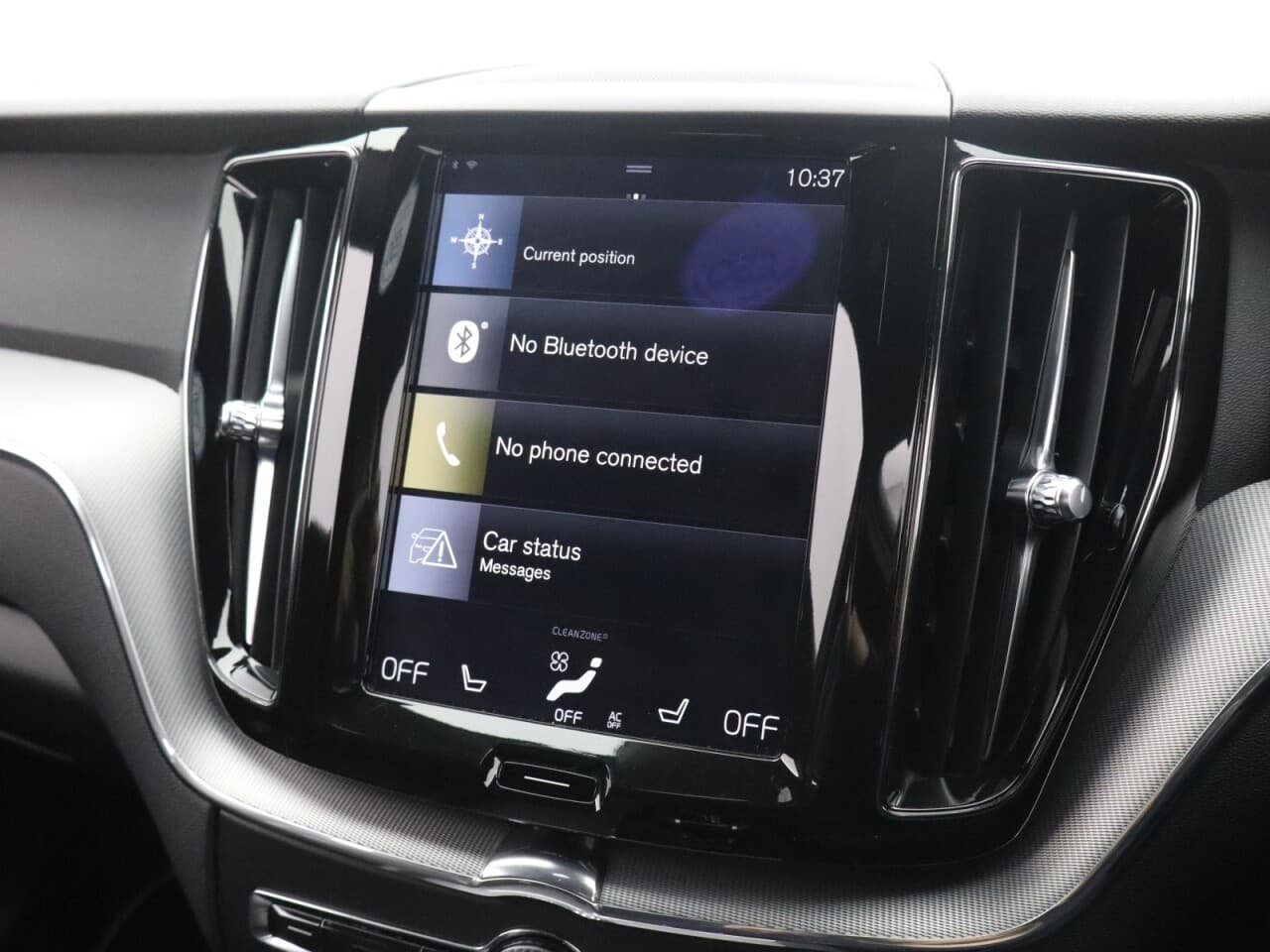 Volvo XC60 2.0 D4 R-Design — image 32