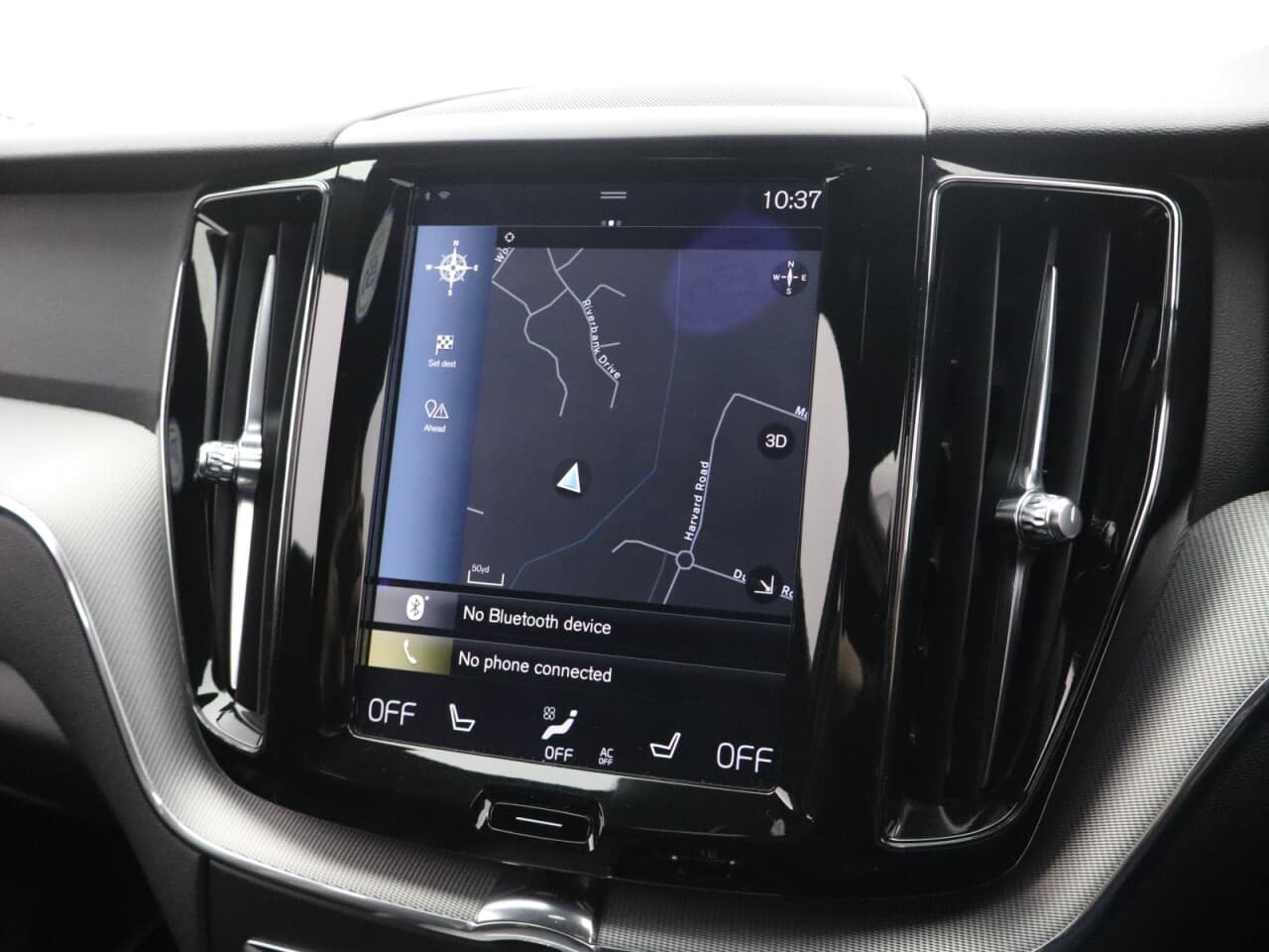 Volvo XC60 2.0 D4 R-Design — image 35